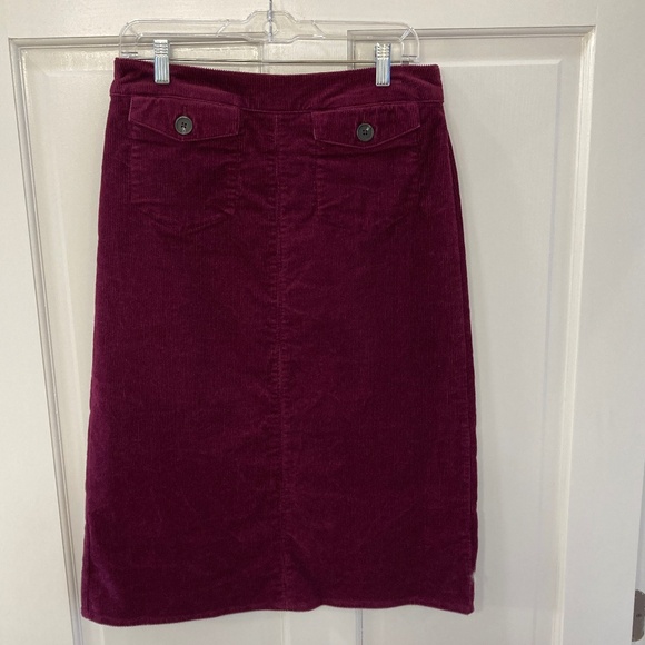 Boden cranberry wide-wale corduroy skirt - Picture 2 of 10